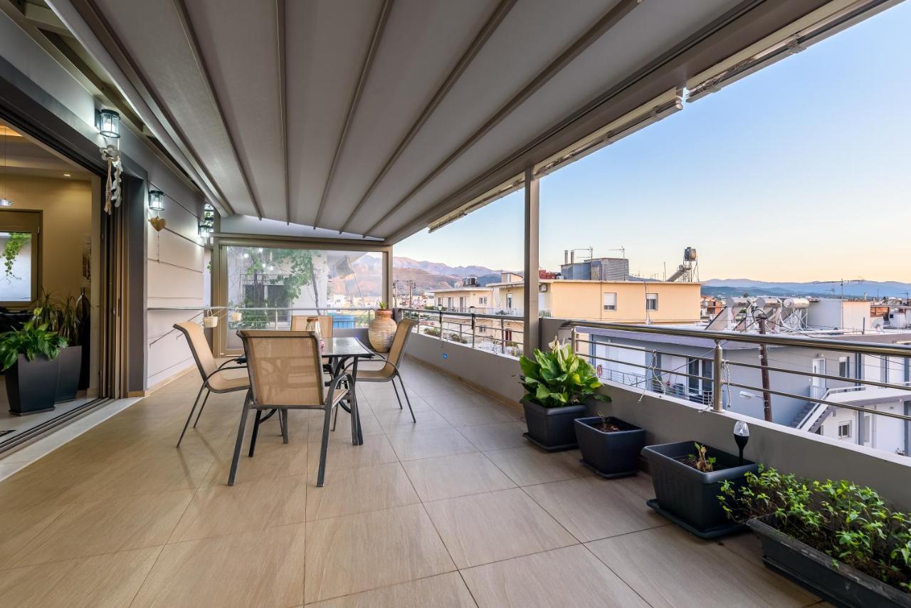Luxury Villa In City Center With Rooftop Swimming Pool Chania  Exterior foto
