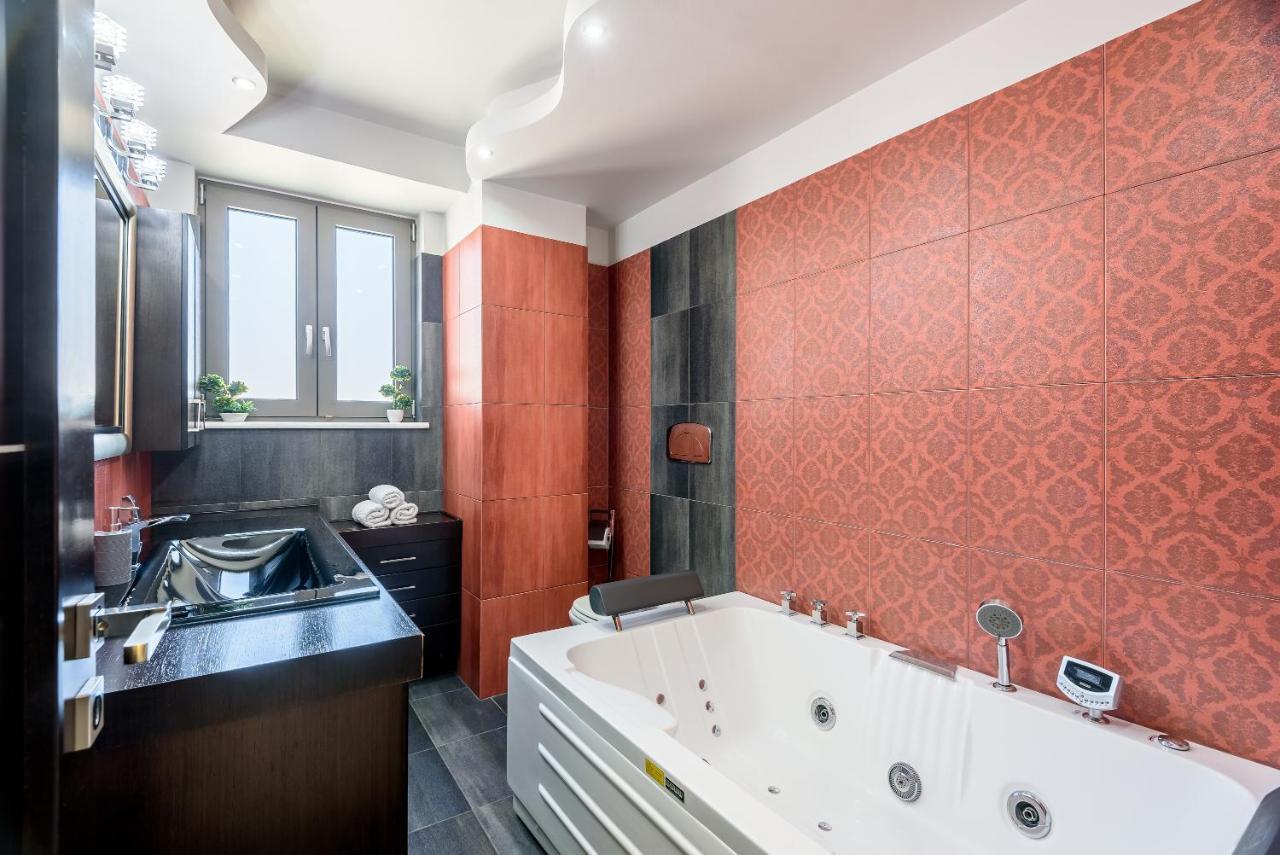 Luxury Villa In City Center With Rooftop Swimming Pool Chania  Exterior foto