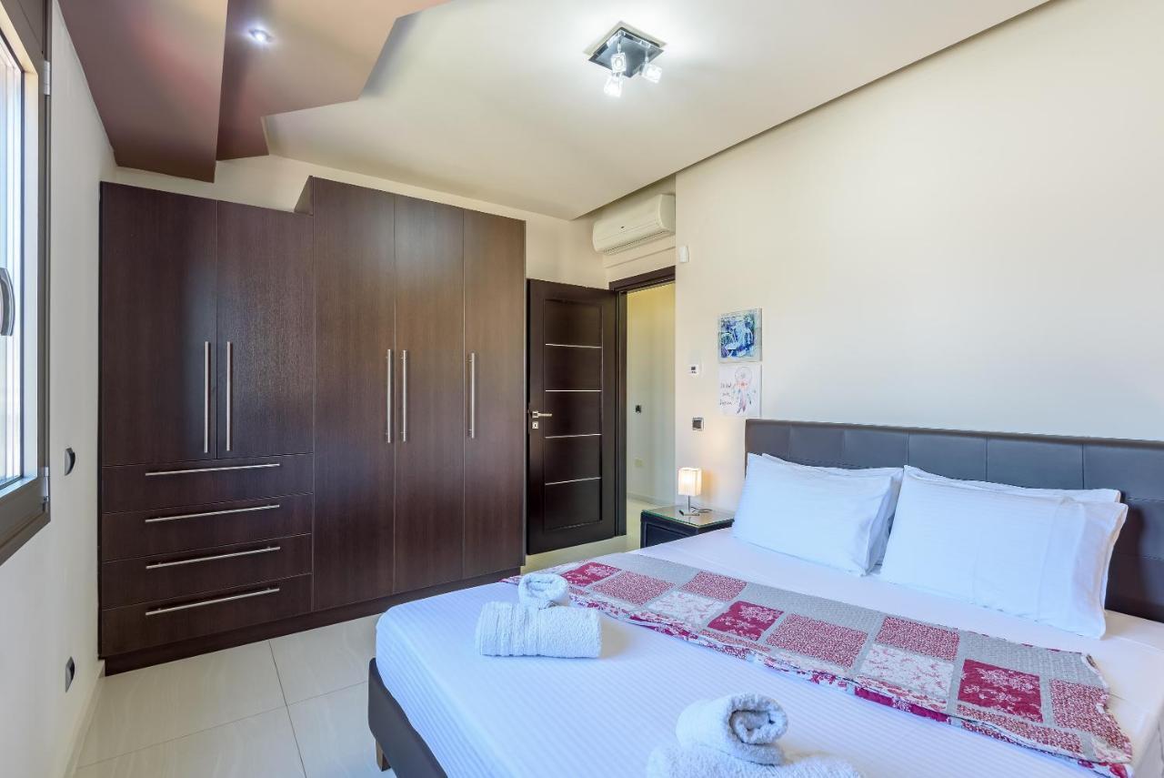 Luxury Villa In City Center With Rooftop Swimming Pool Chania  Exterior foto